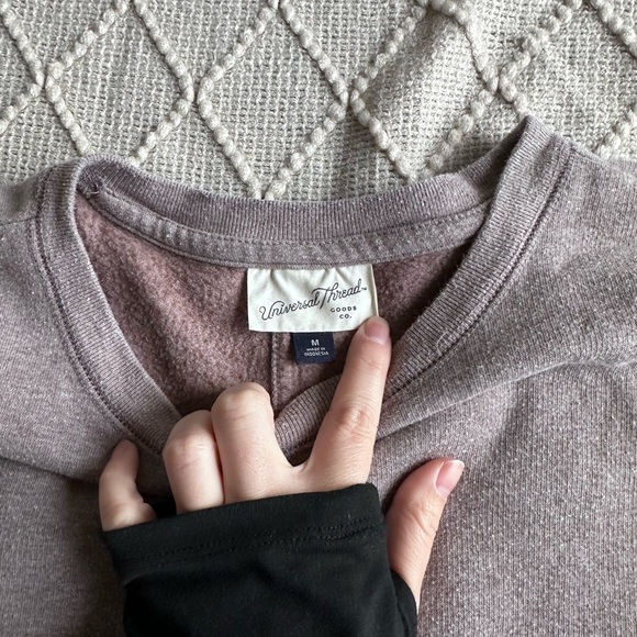Universal Thread Women’s Crewneck Sweater - Heather Purple - Picture 5 of 6